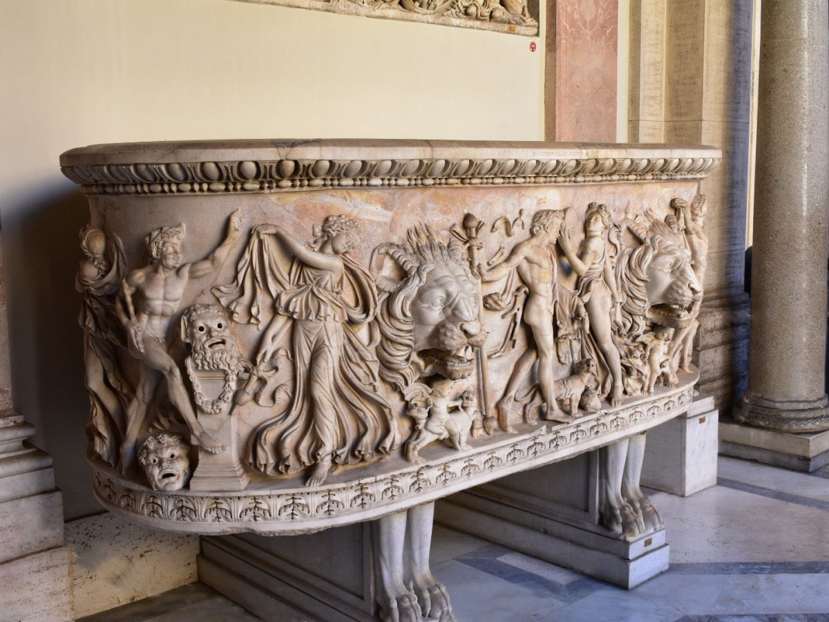 Honeymooning In Rome: The Vatican’s Most Romantic&nbsp;Courtyard.